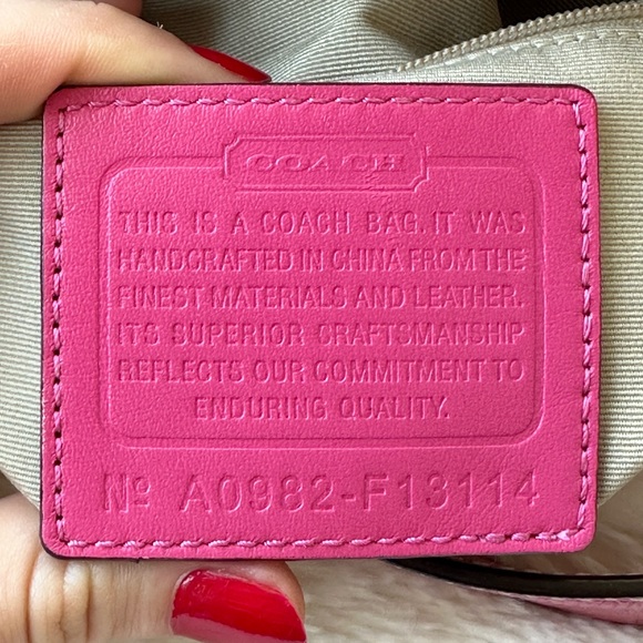Coach pink monogram canvas small top handle - Picture 4 of 5
